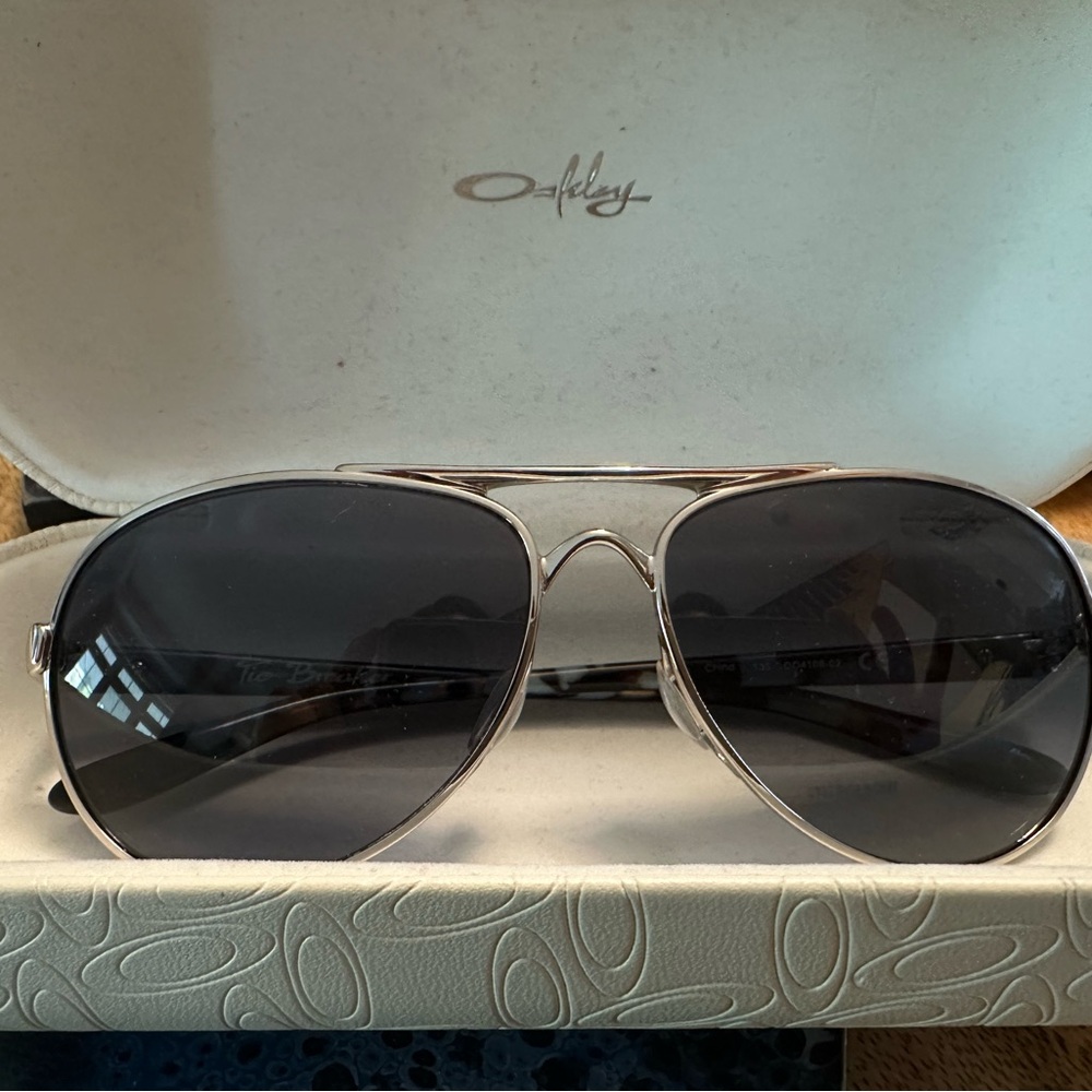Oakley Black and Silver Aviator Sunglasses - Tiebreaker model